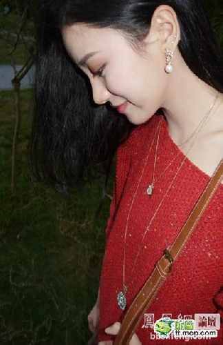 美女辣妈来秀无敌气质和美腿