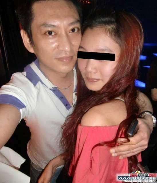 网络惊现深圳“抱抱哥” 称抱别人女友更性福